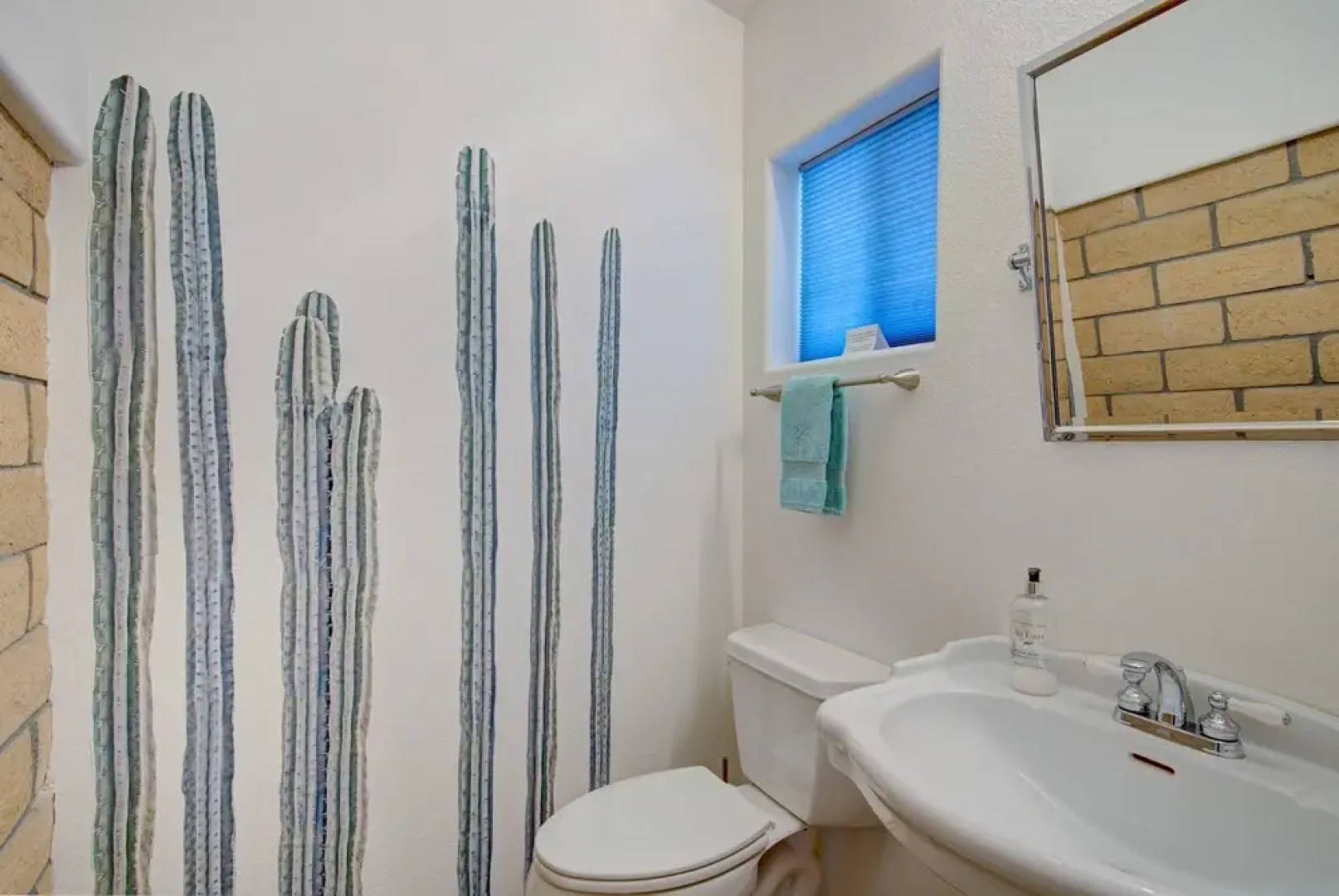 Joshua Tree Luxury Dream Modern 5 Bedroom!