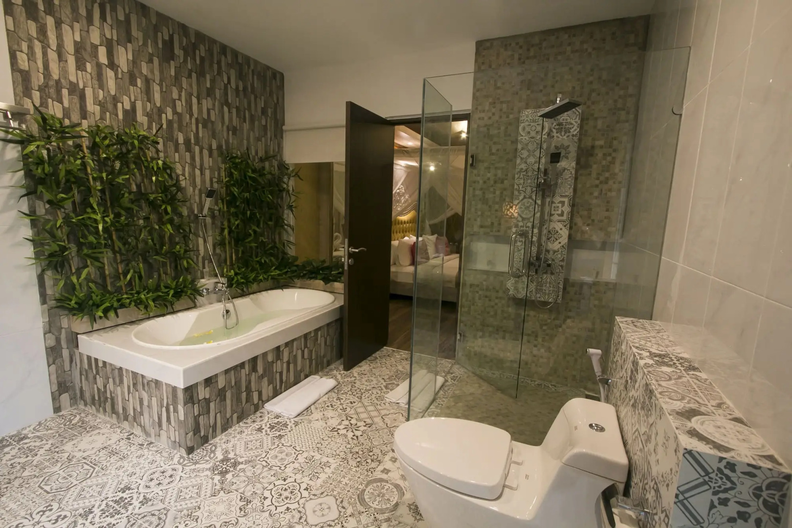 Flamingo Dewata Suite