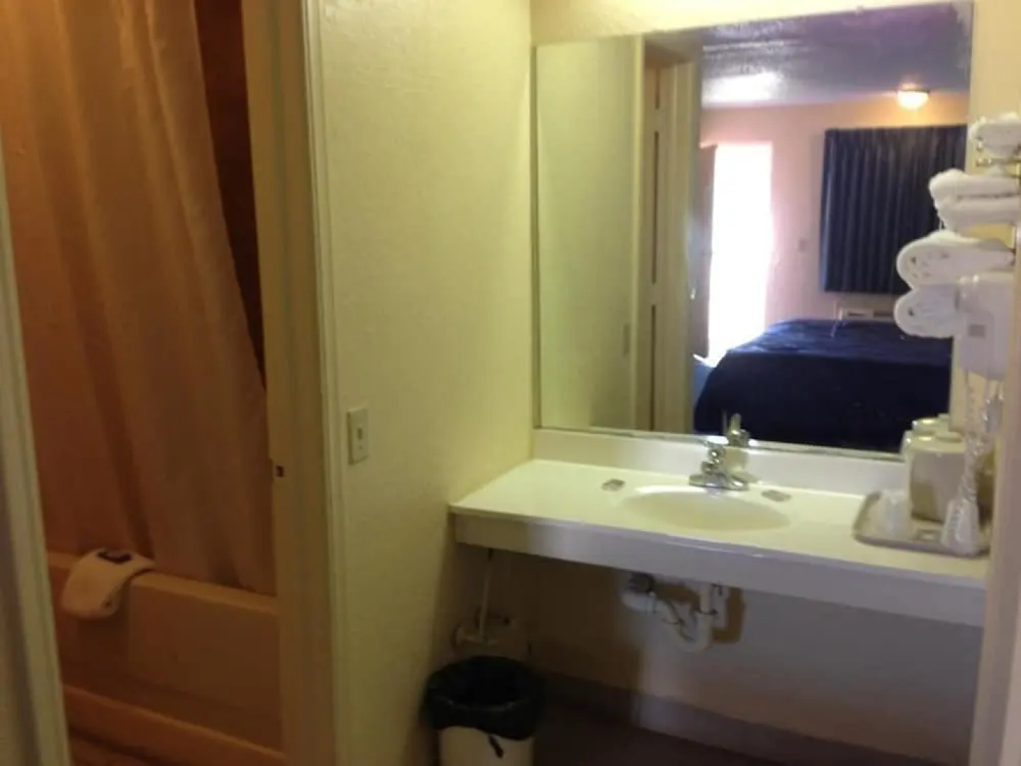 Super 7 Inn Siloam Springs
