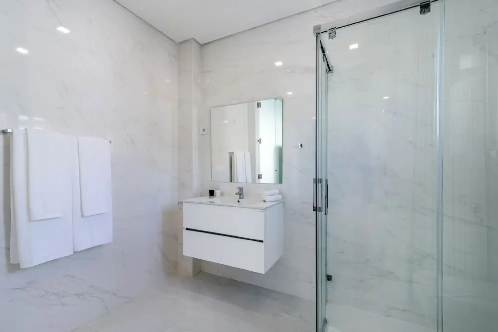 Parede Deluxe Apartment