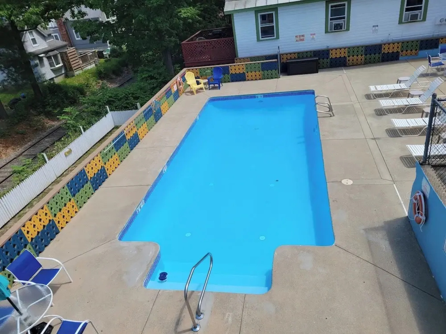 Weirs Beach Motel and Cottages