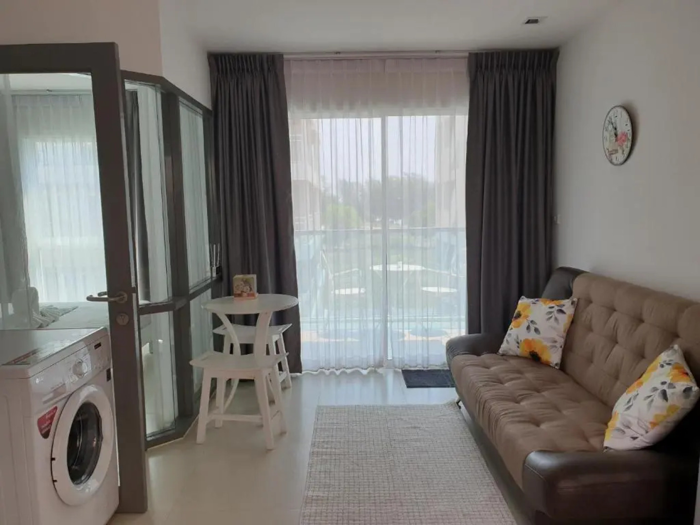 Grandblue condominium Room401 LeamMae phim Beach