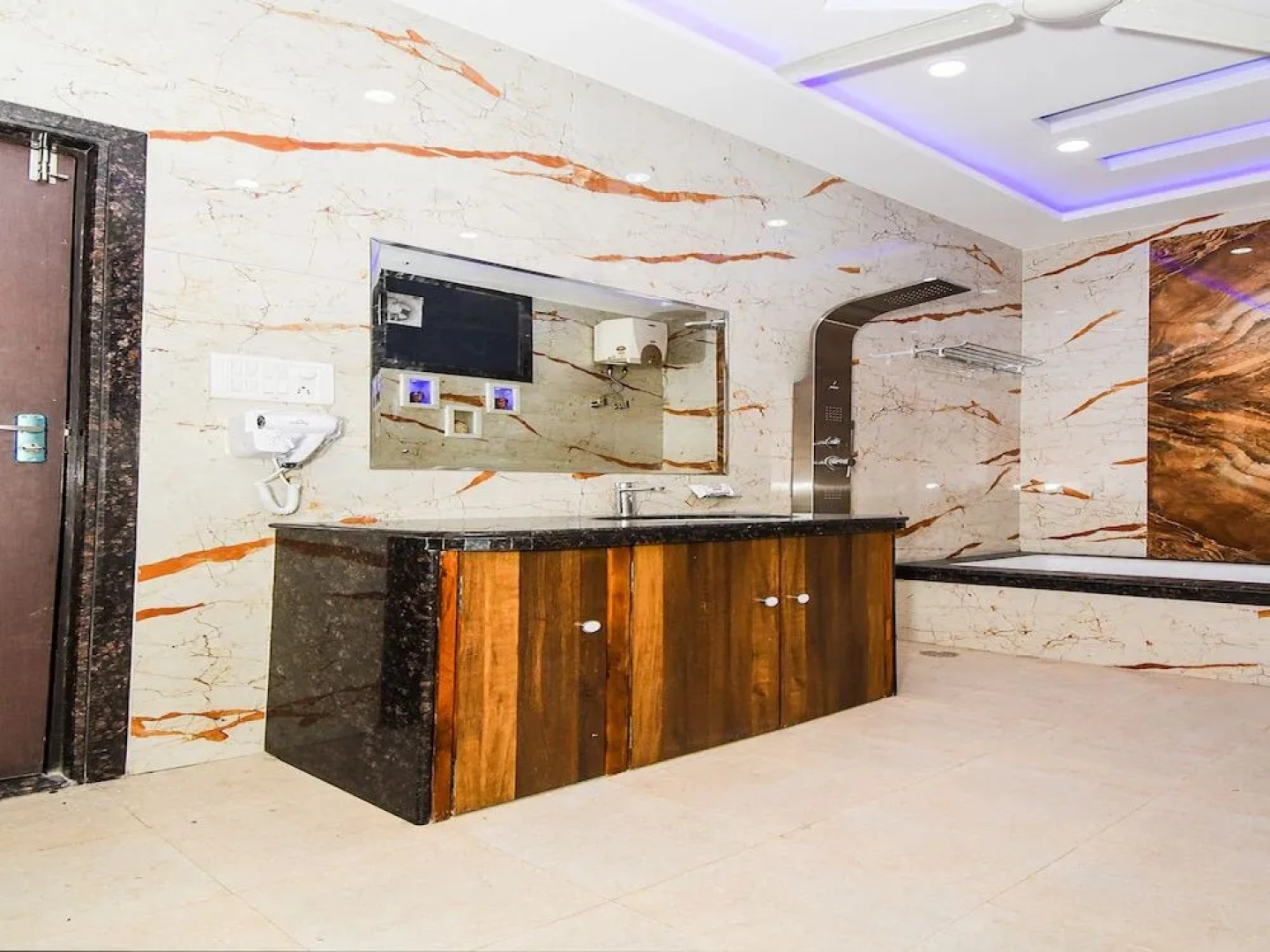 Oyo 42636 Zest Damodar Garh