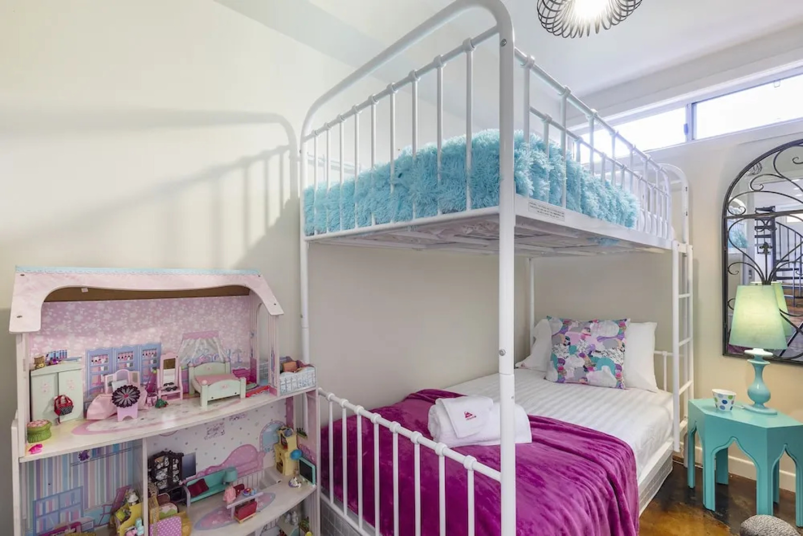 Mapleton The Pink House