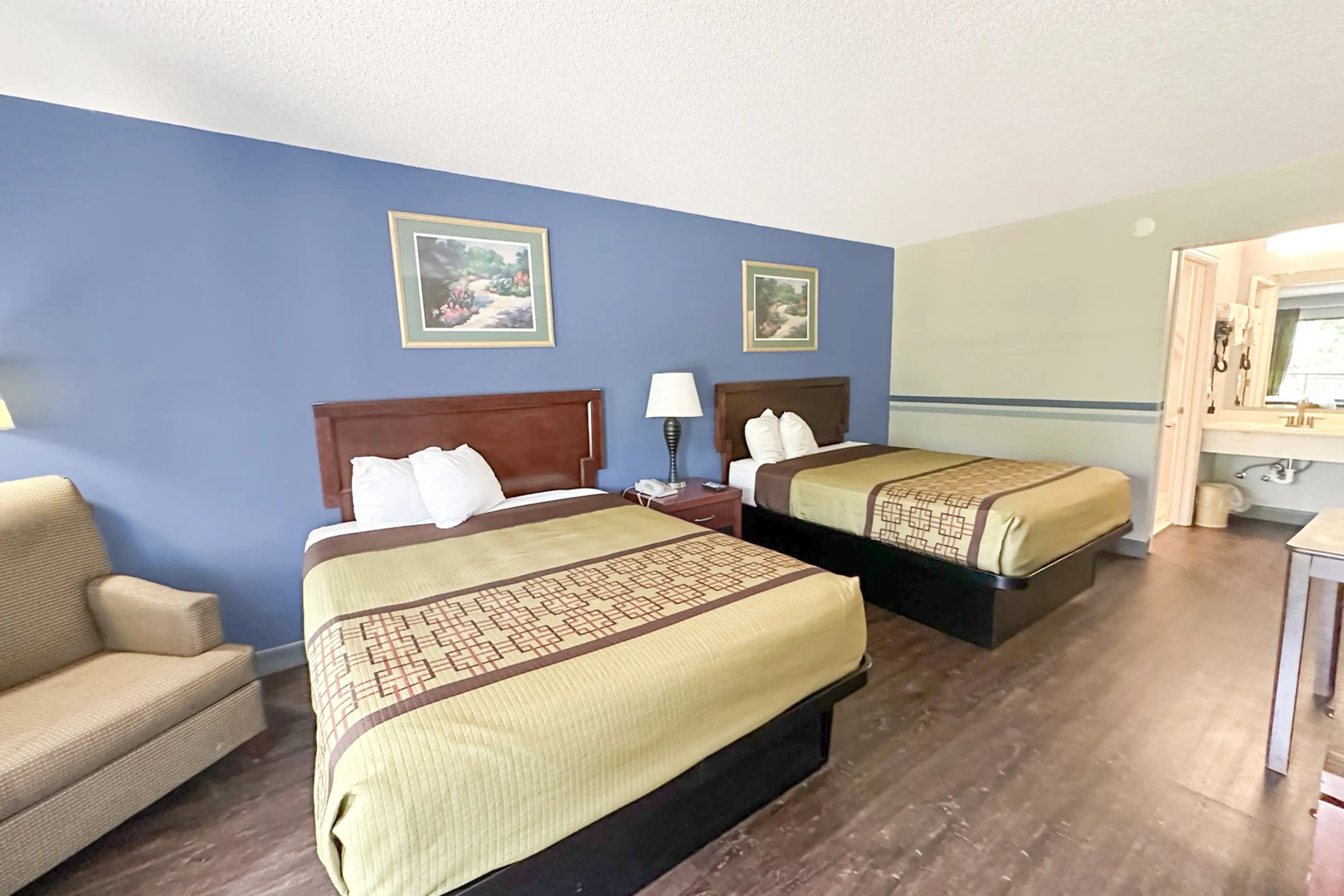 Executive Inn Ridgeway I-77