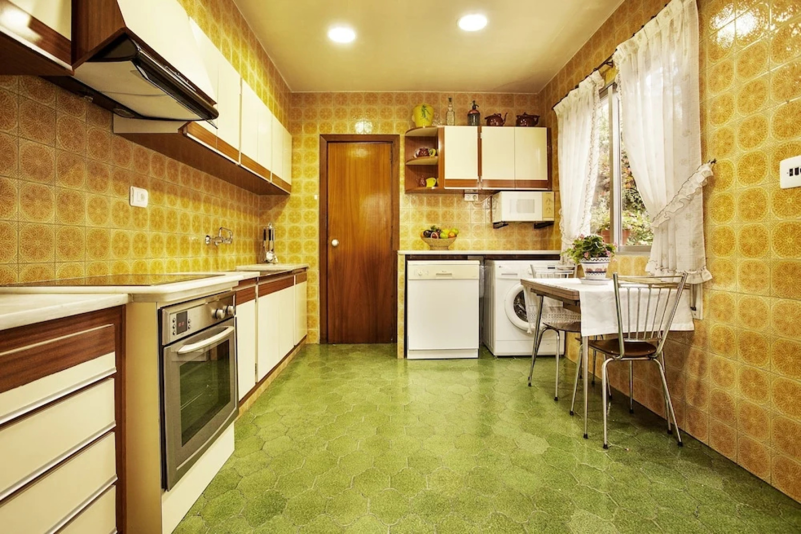 Typical Valencian House. Modernist Style. Recommended for Families