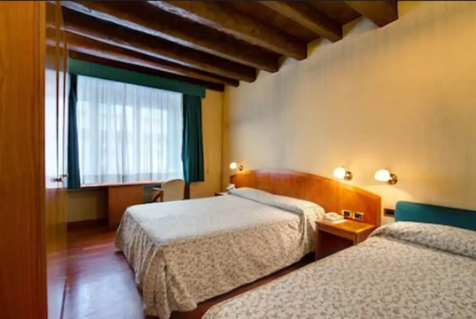 Hotel Corot