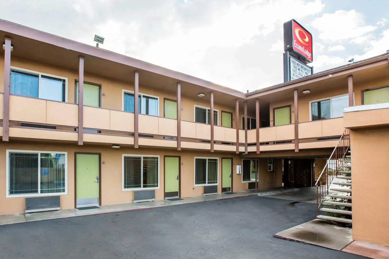 Econo Lodge Sequoia Area