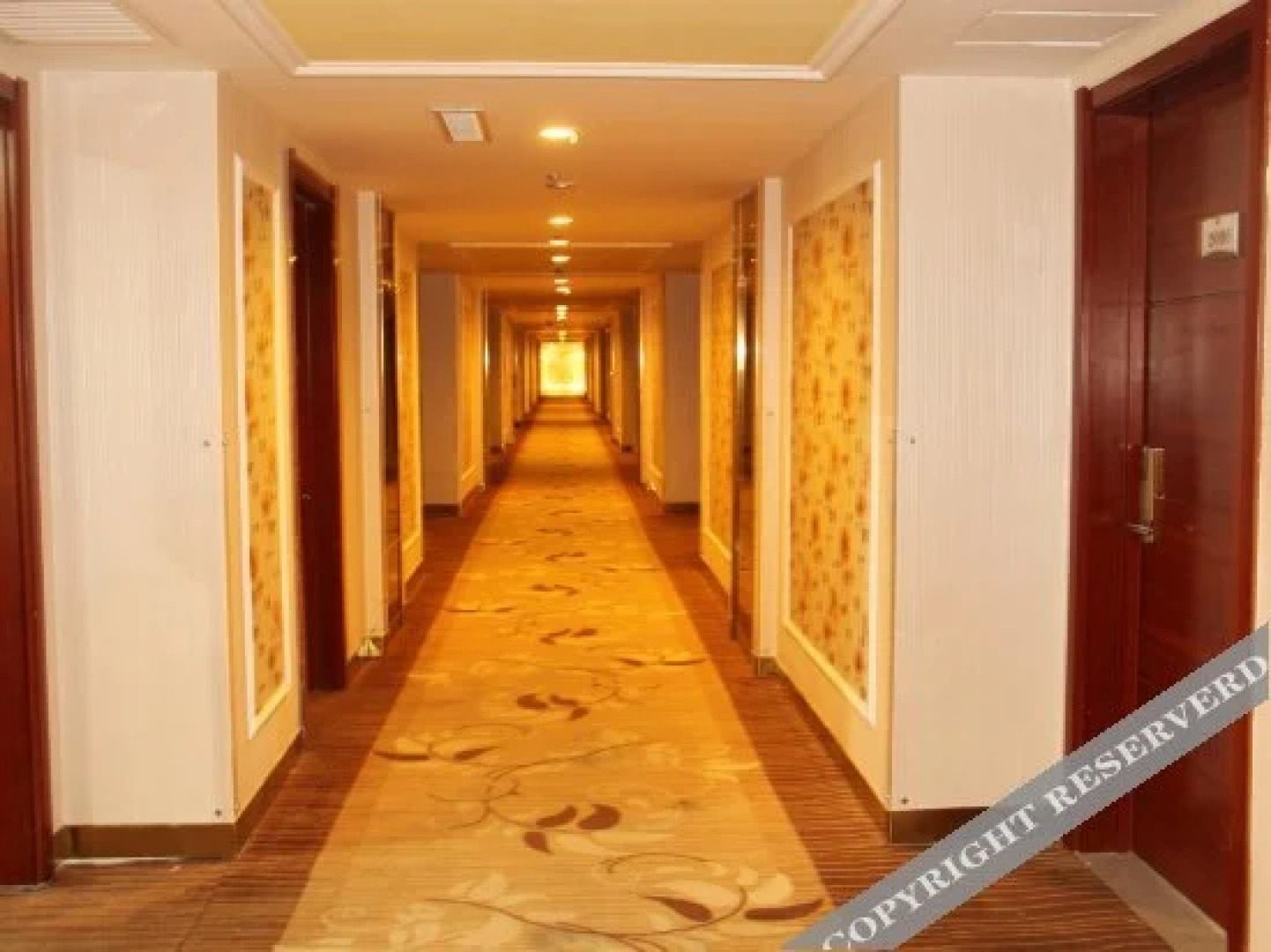 Weihai Holiday Hotel