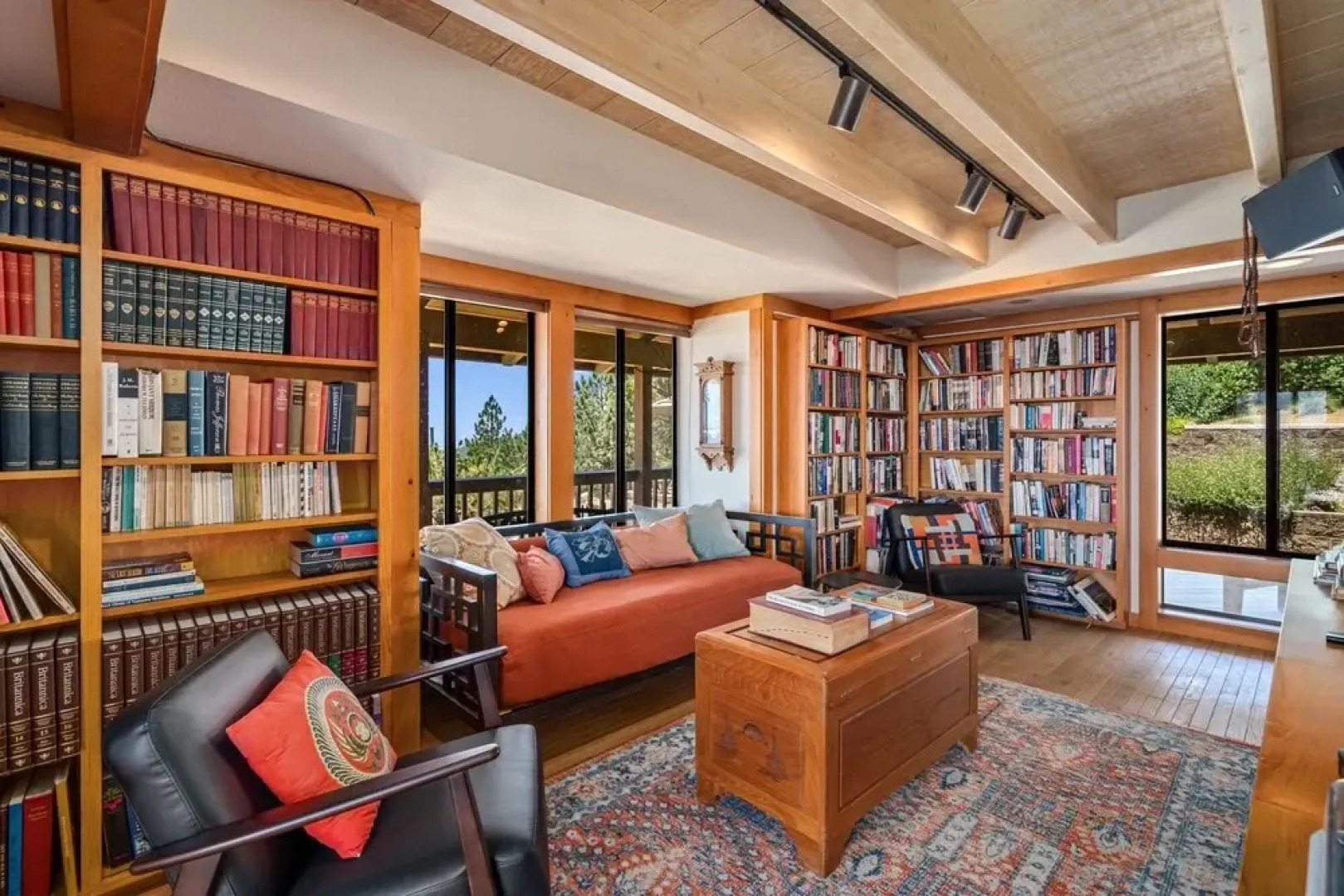 Priest Ranch - Peaceful Home With Pool 3 Bedroom Home