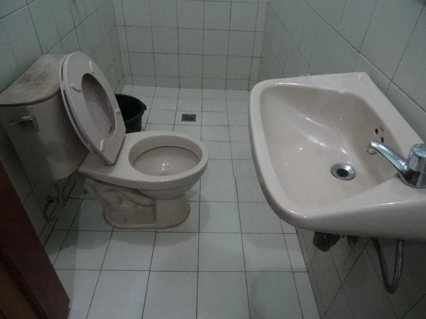 Tay LeLong's Pension House