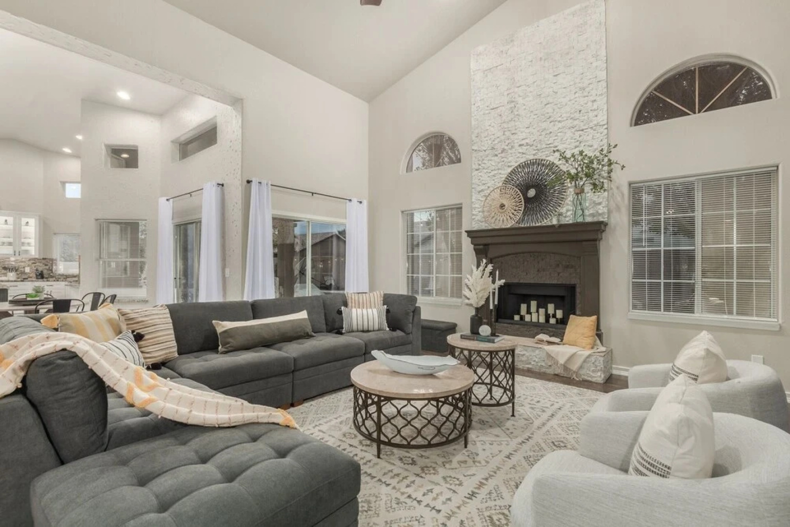 Citrus Cove Mesa 4 Bedroom Home by RedAwning