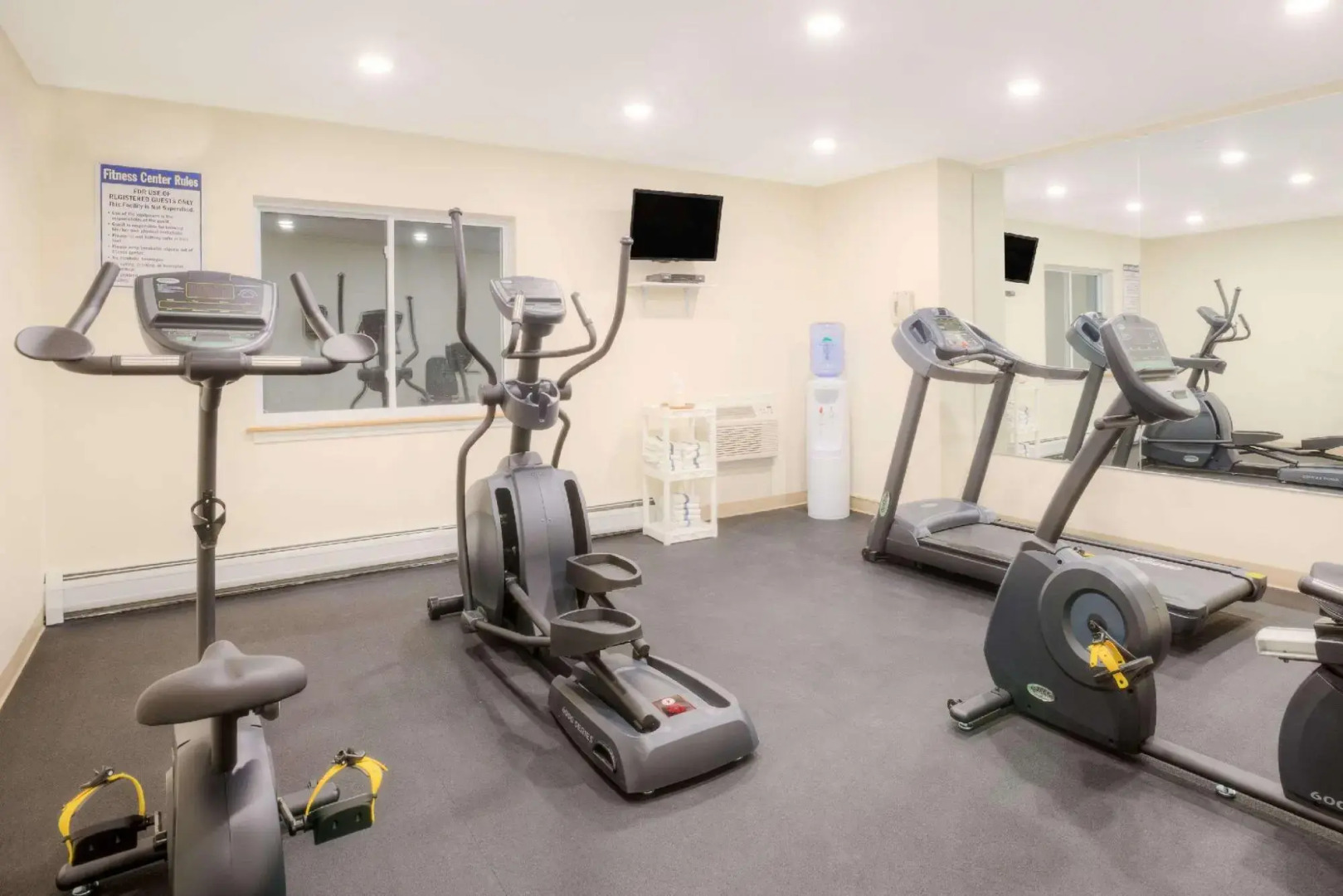 Baymont Inn & Suites Essex Burlington Area