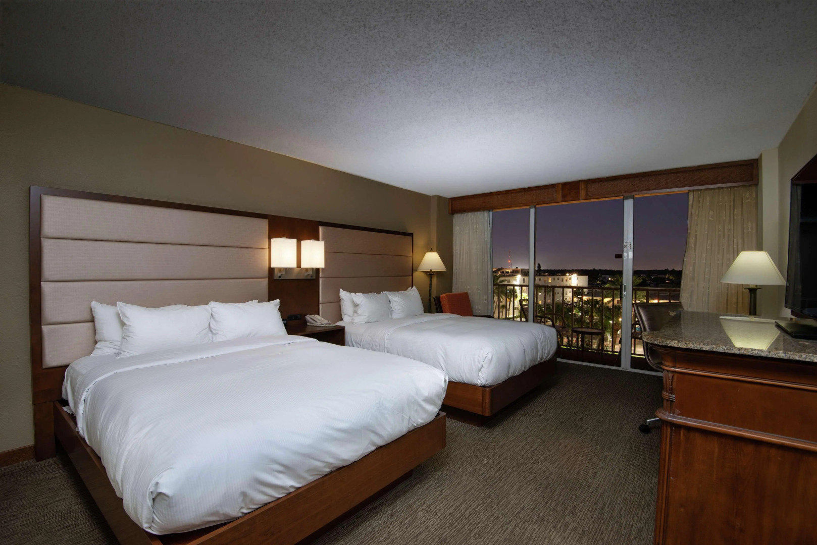 DoubleTree Beach Resort by Hilton Tampa Bay - North Redingto
