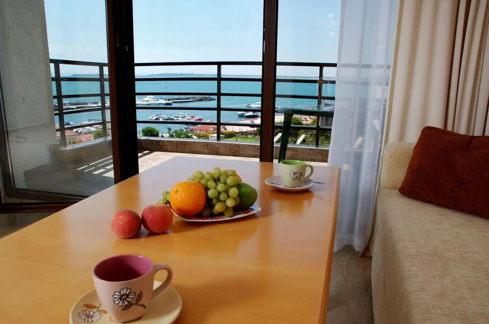 DIAMOND Apart Complex