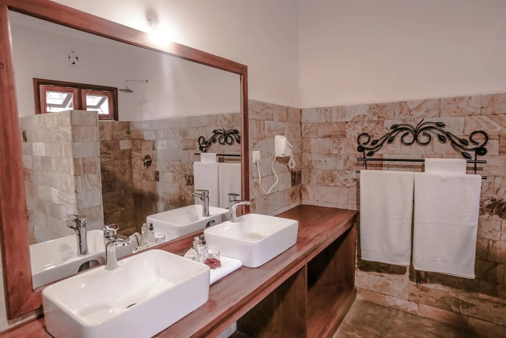 Ngorongoro Marera Mountain View Lodge