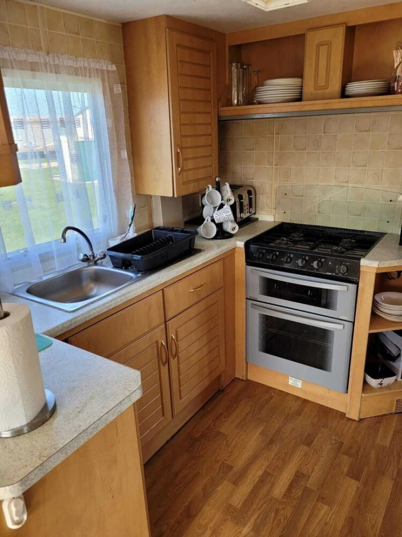 Caravan - Sleeps 4 - Parking - 10mins To Beach