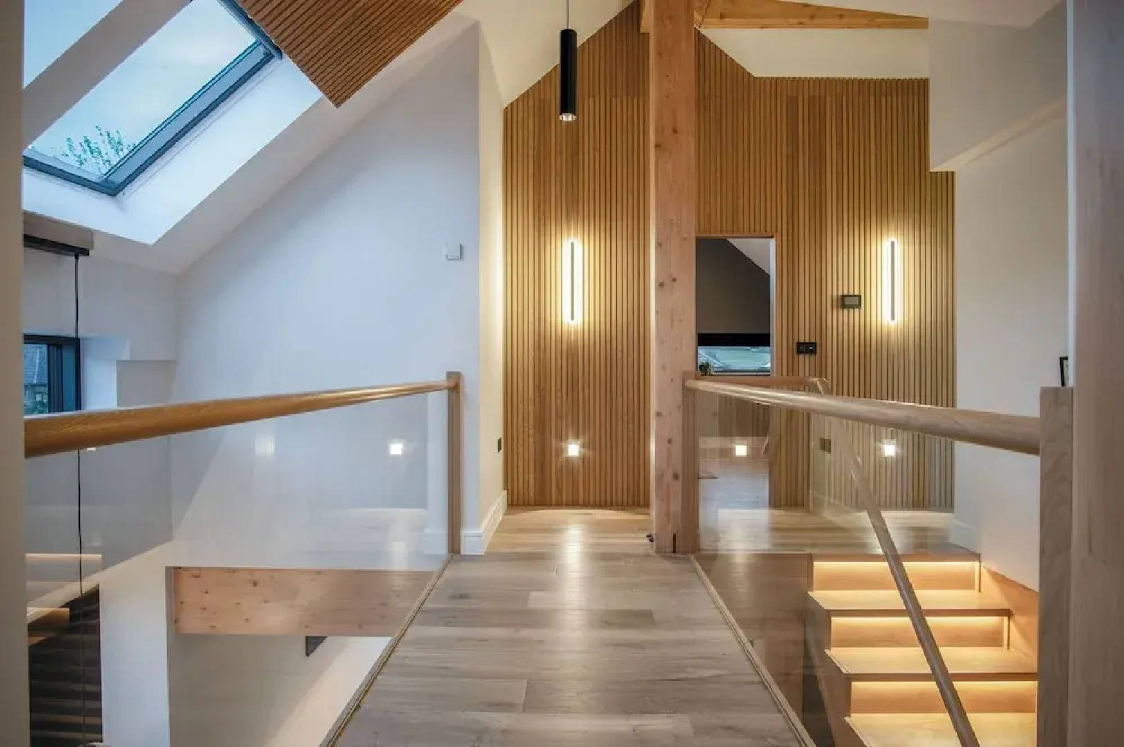 Ty Cyfoes - Luxurious 4 Bedroom - St. Florence