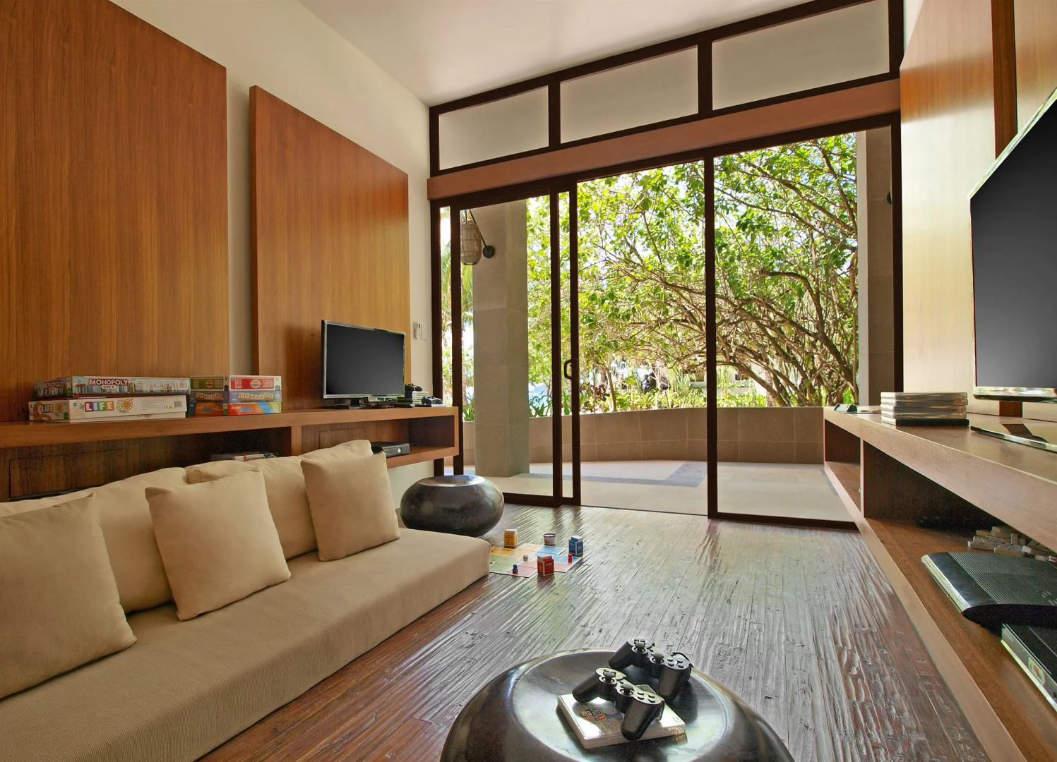 Pangulasian Island Resort