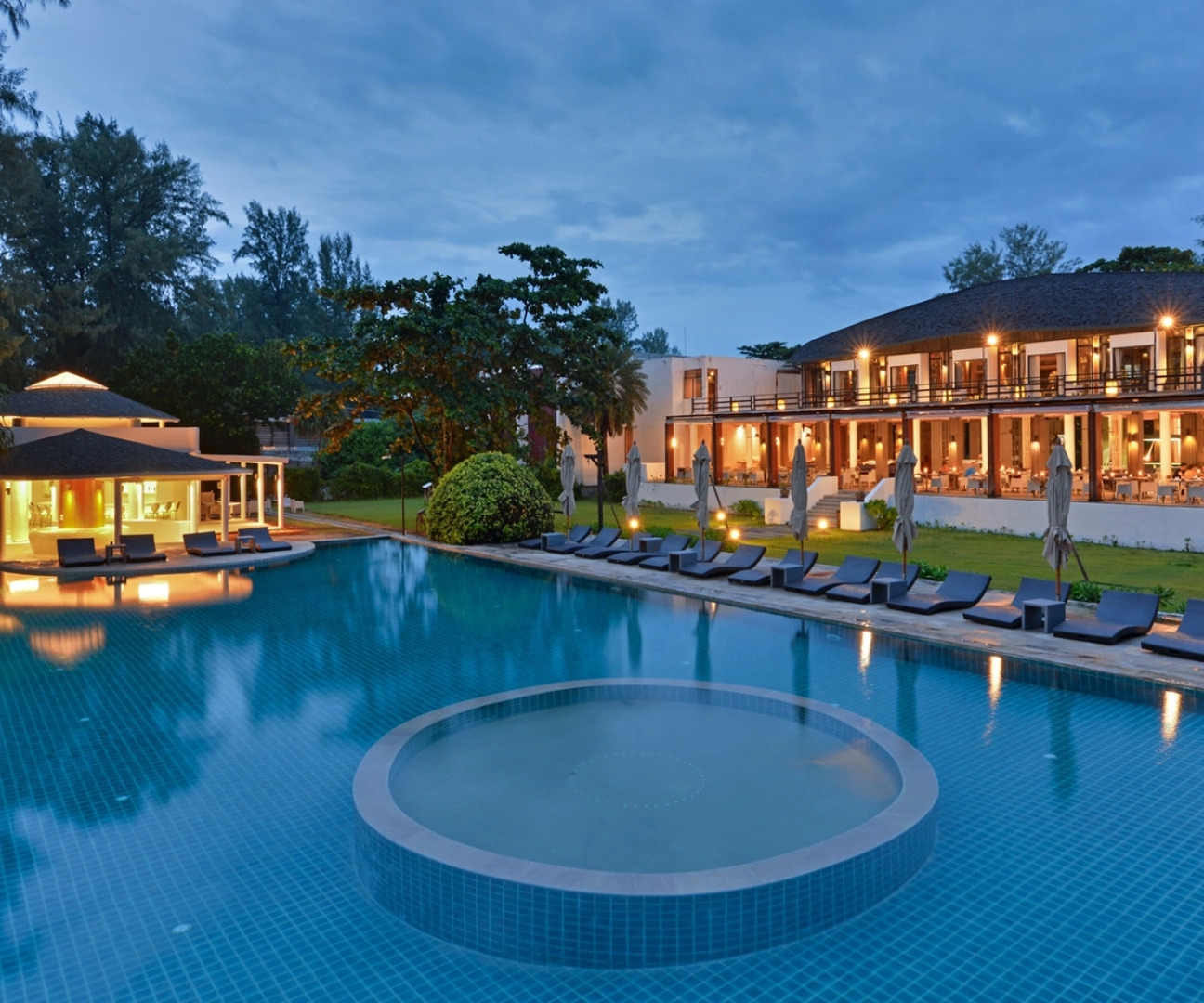 Twin Lotus Resort and Spa - Adults Only