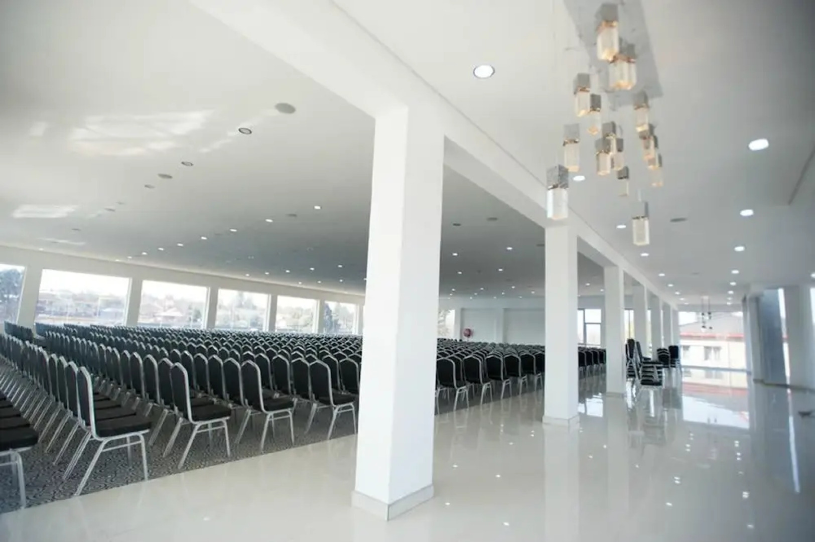 ANEW Hotel & Convention Centre OR Tambo