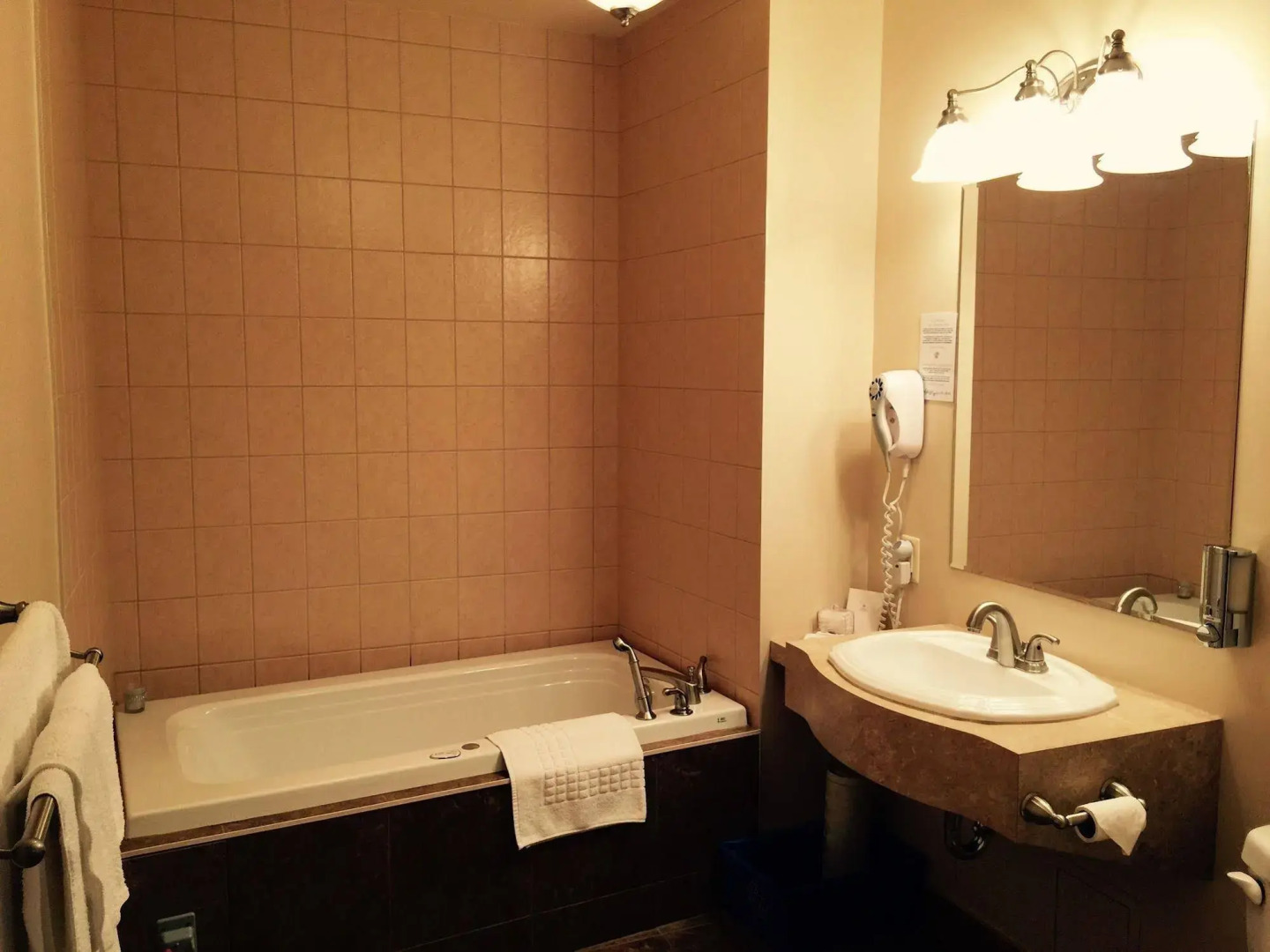 Auberge sous Les Arbres