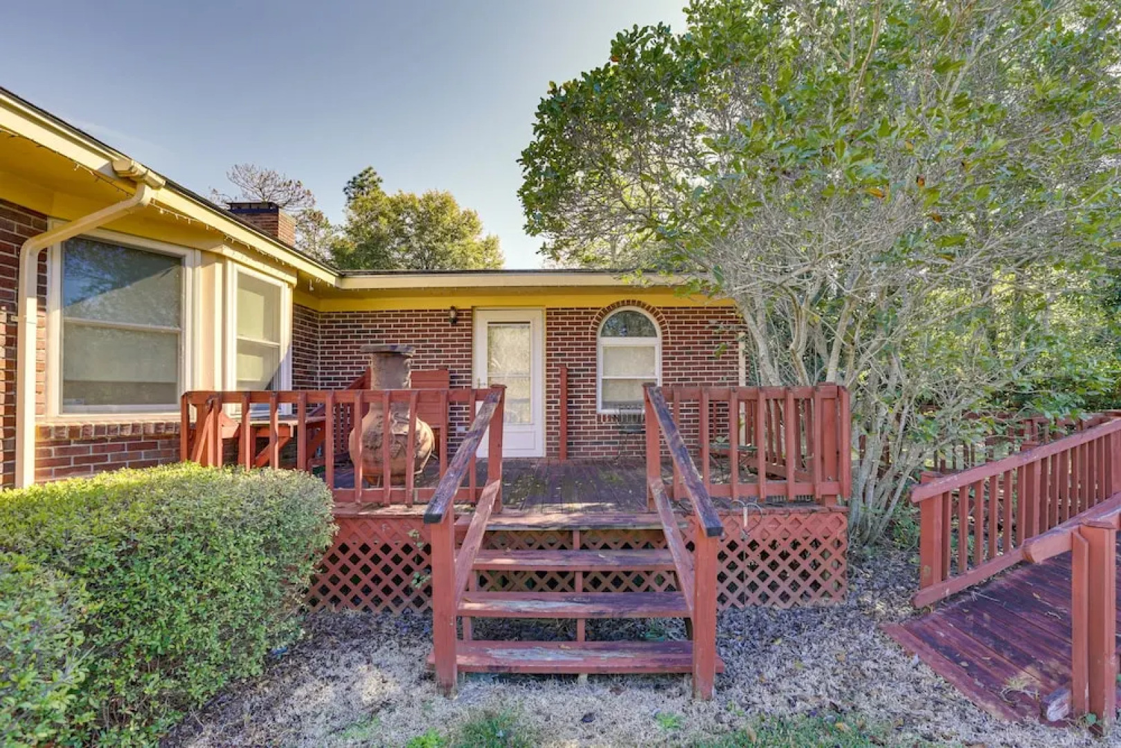 Rustic Thomasville Home w/ Deck: 2 Mi to Downtown!