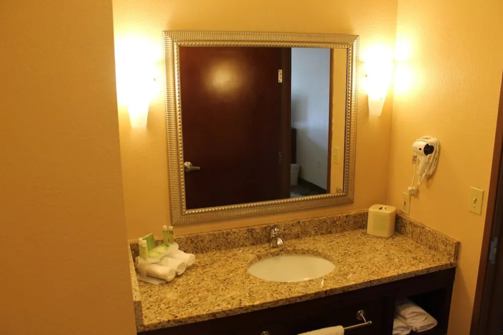 Holiday Inn Express Hotel & Suites RIPLEY, an IHG Hotel