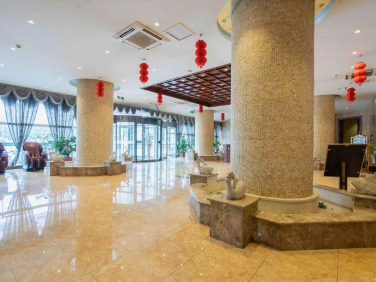 Yixin International Hotel