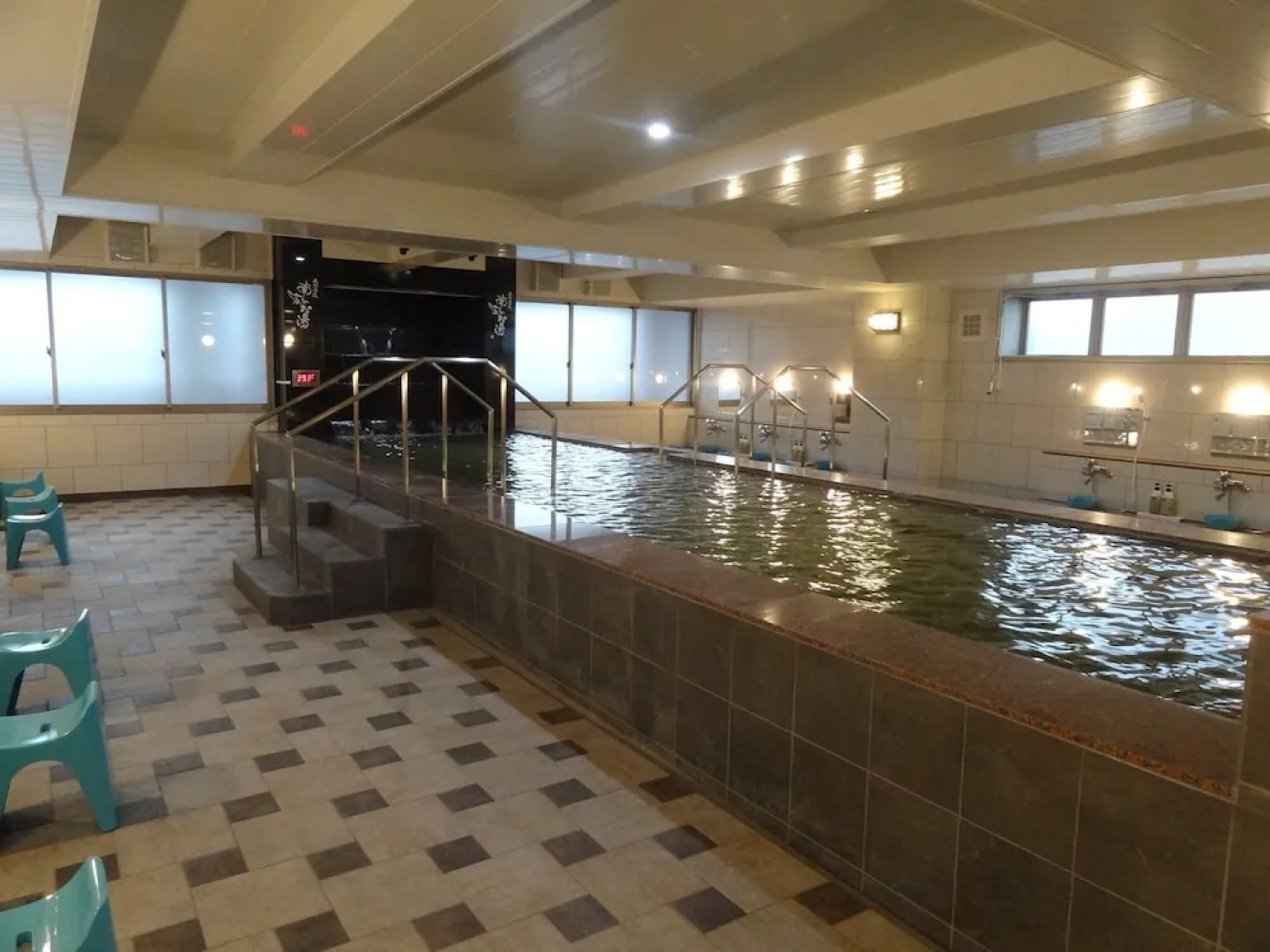 Hot Spring & Capsule Hotel copana