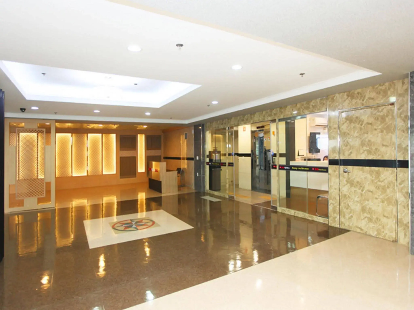 Easy Residence Hotel