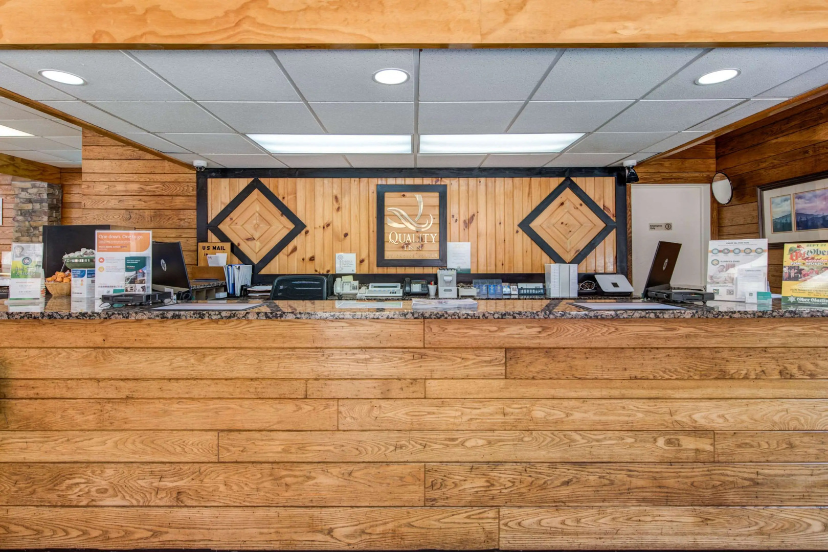 Quality Inn Creekside - Downtown Gatlinburg