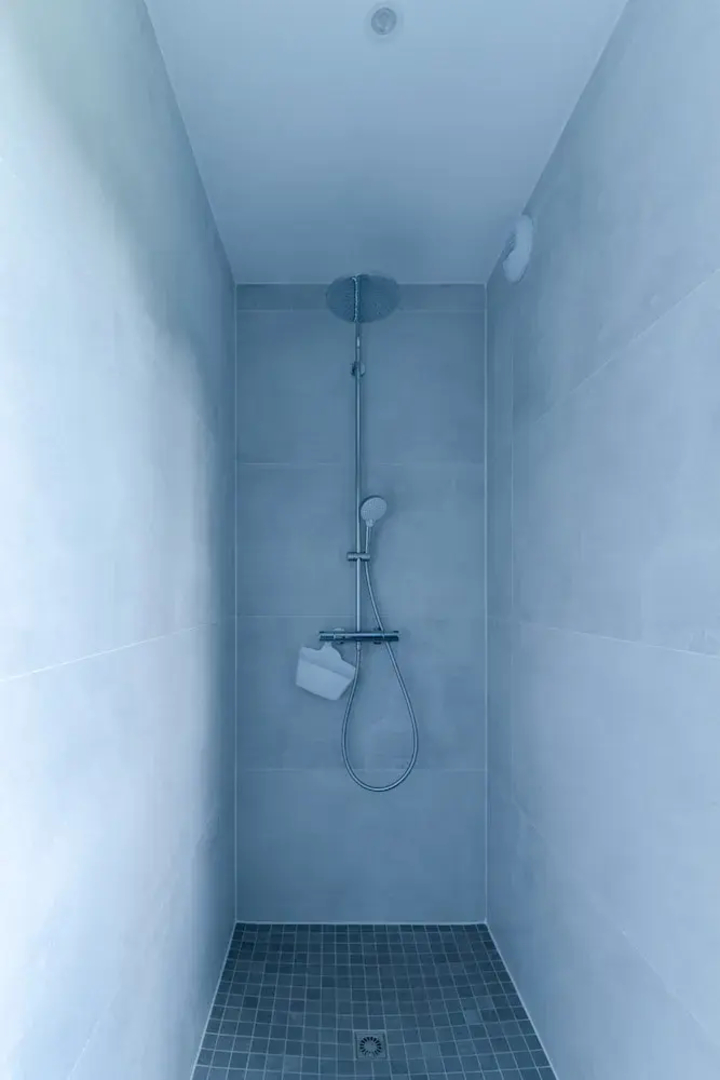 Pretty new House With Small sea View