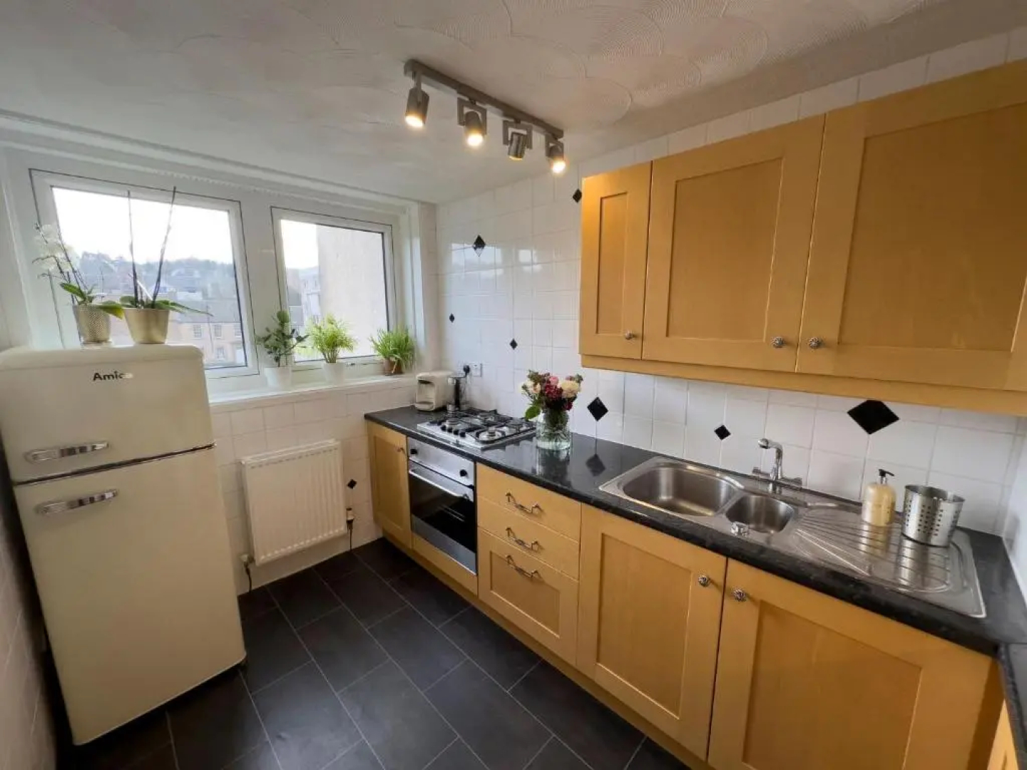 Beautiful & Elegant 2BD Scandi Style Duplex