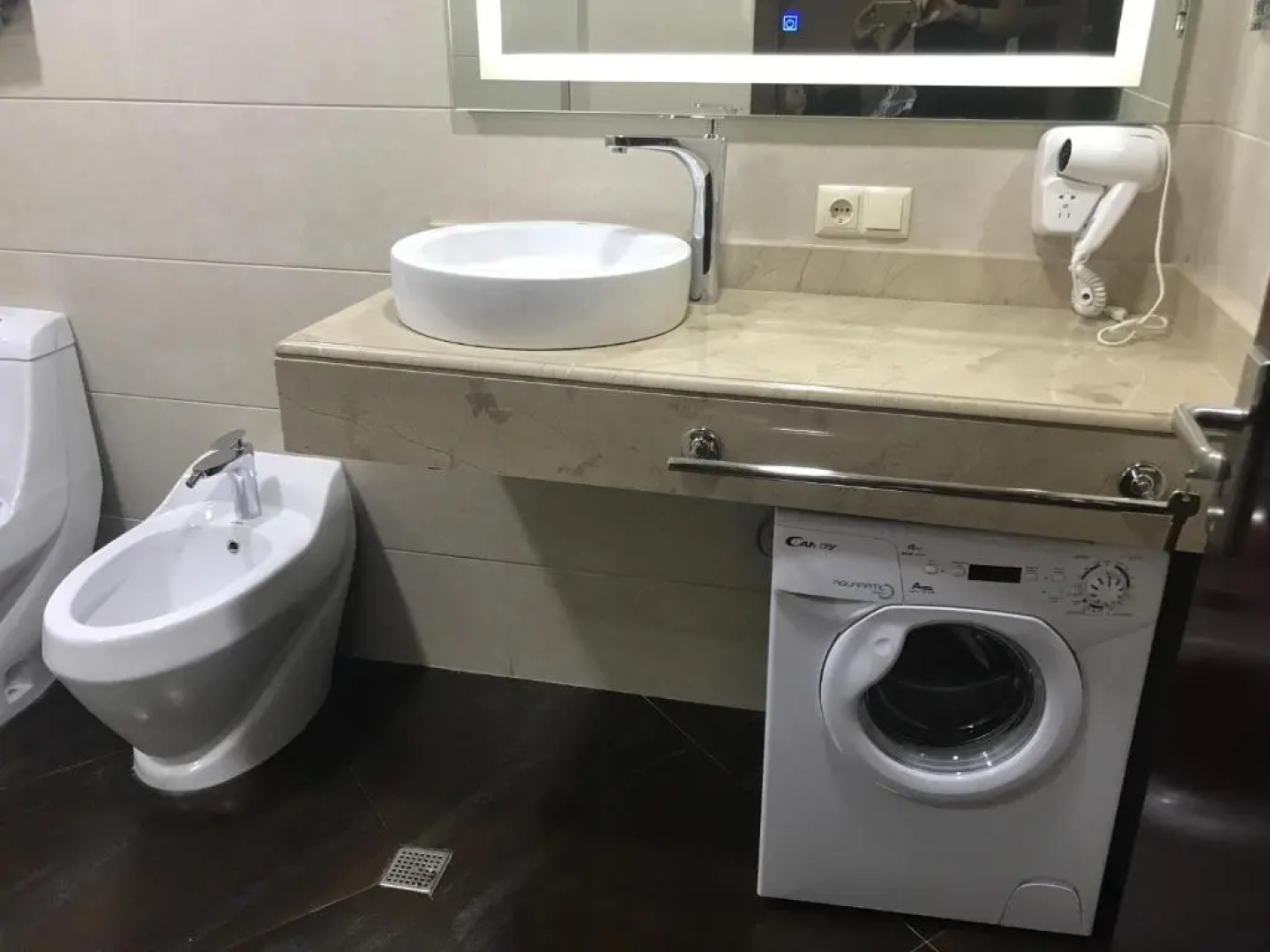 Ana's Apartment in Chakvi Oasis