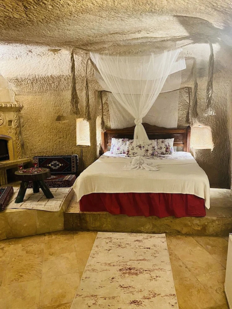 Ela cave house