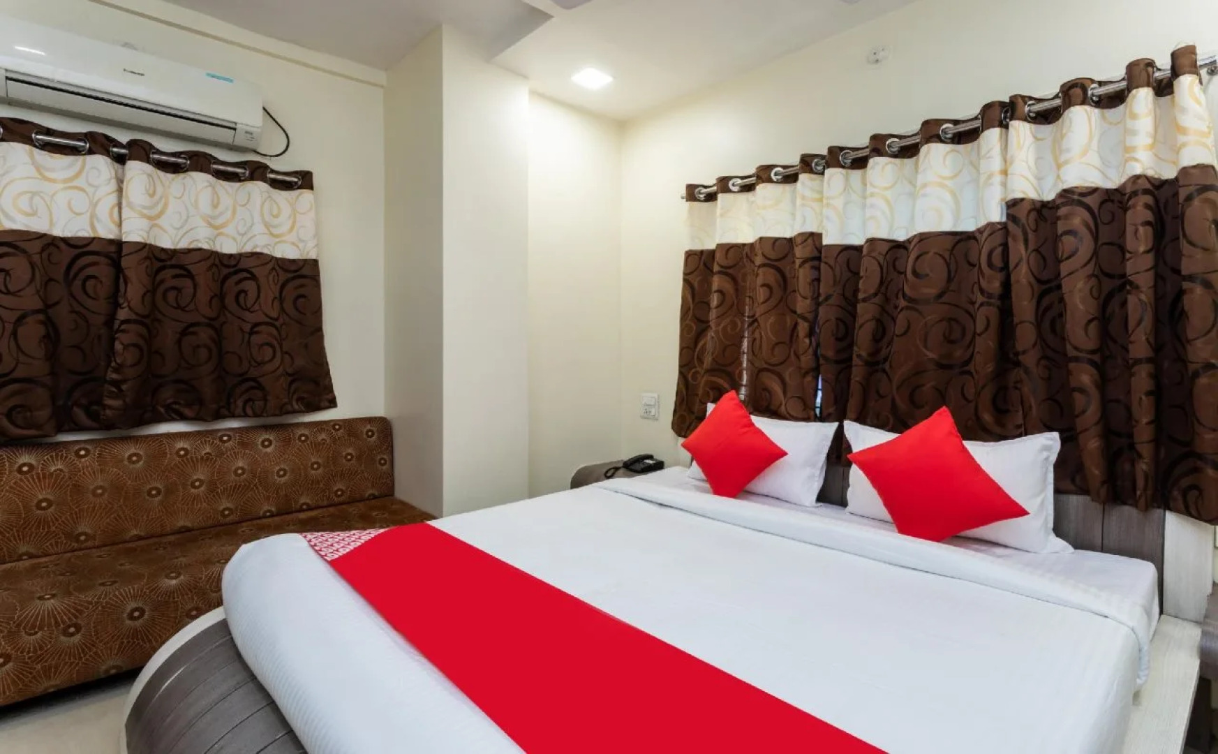 Hotel Krishna Palace