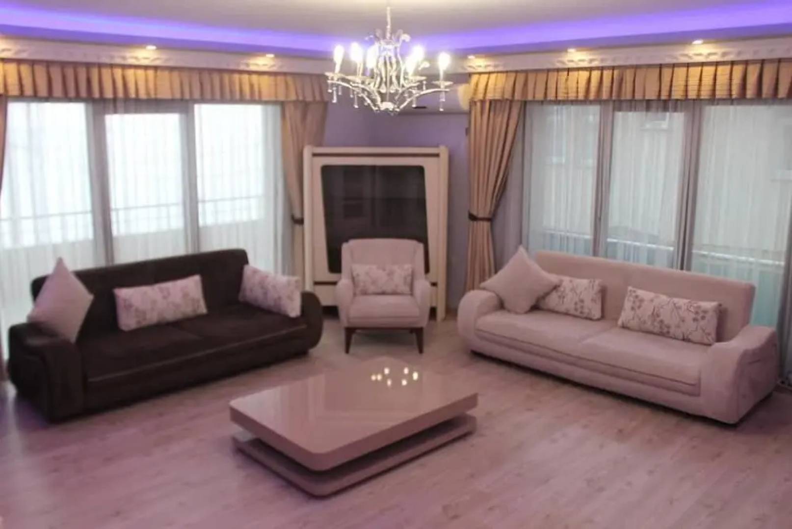 Amwaj Suites Vip