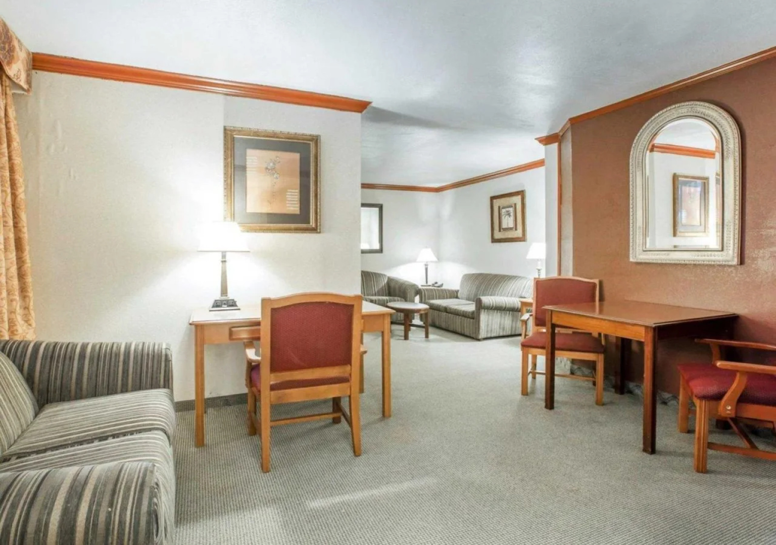 Clarion Inn