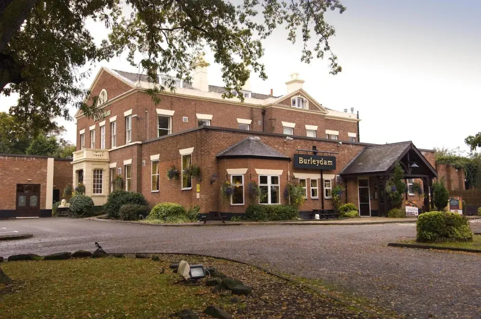 Premier Inn Wirral (Childer Thornton)