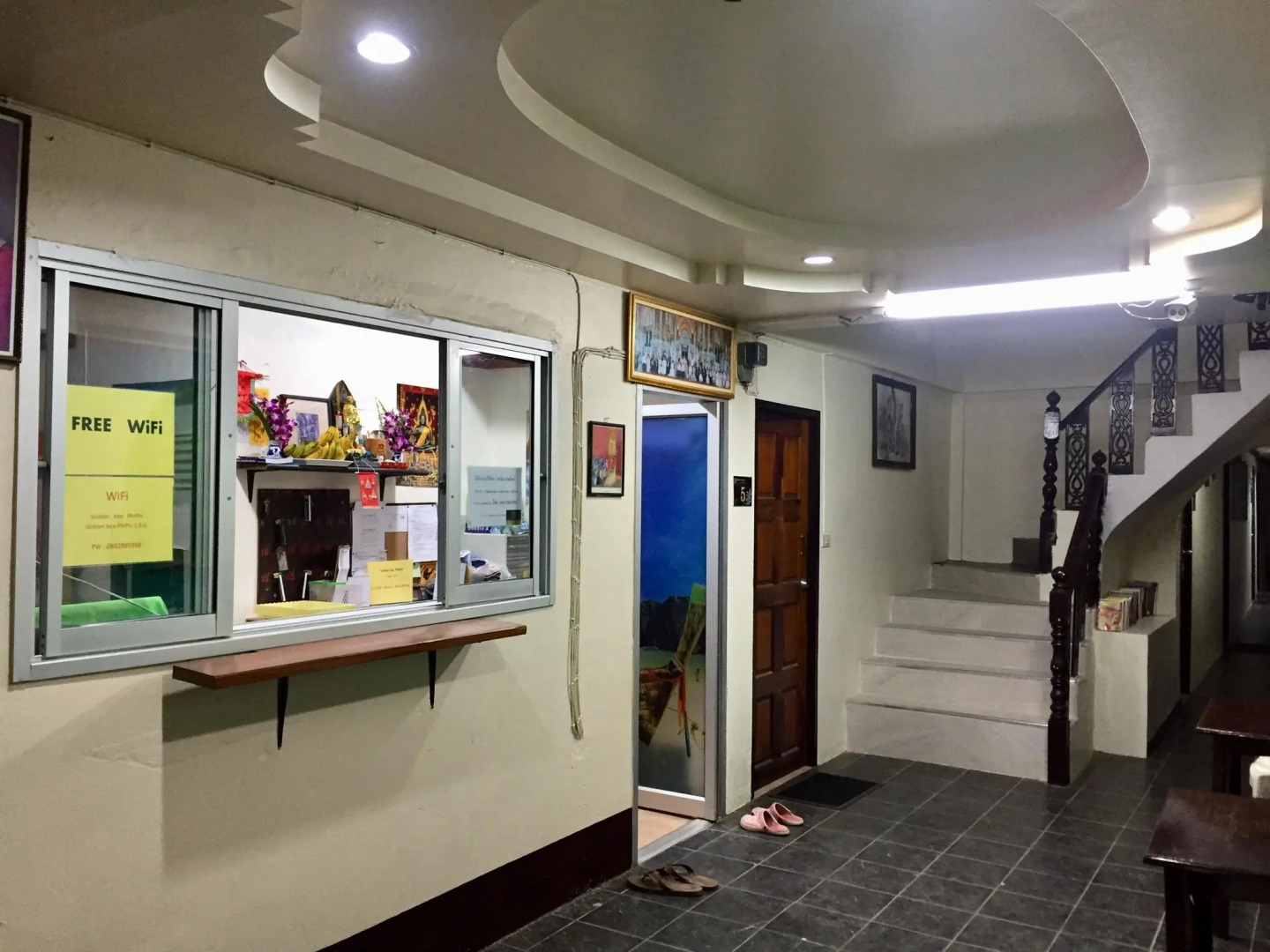 Golden Bee PhiPhi Hostel