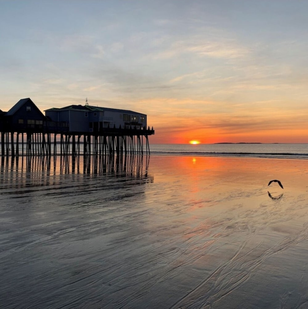 Latitude Adjustment Walk to Beach & Dining!