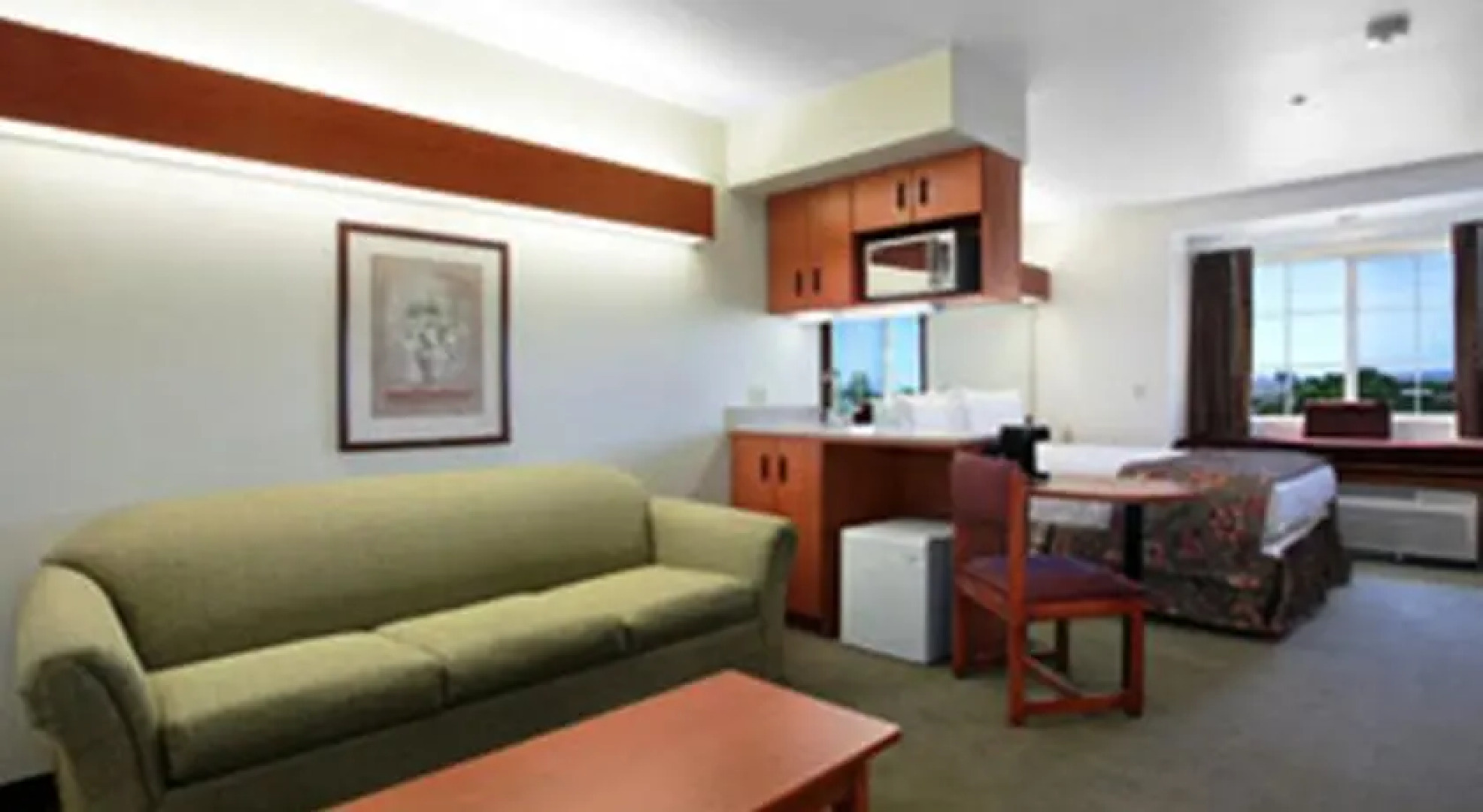 Microtel Inn & Suites
