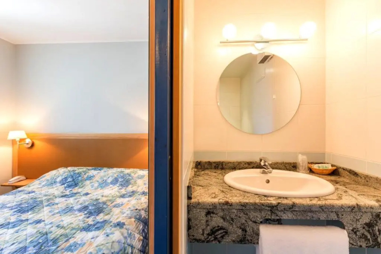 Logis Hôtel Le Cygne