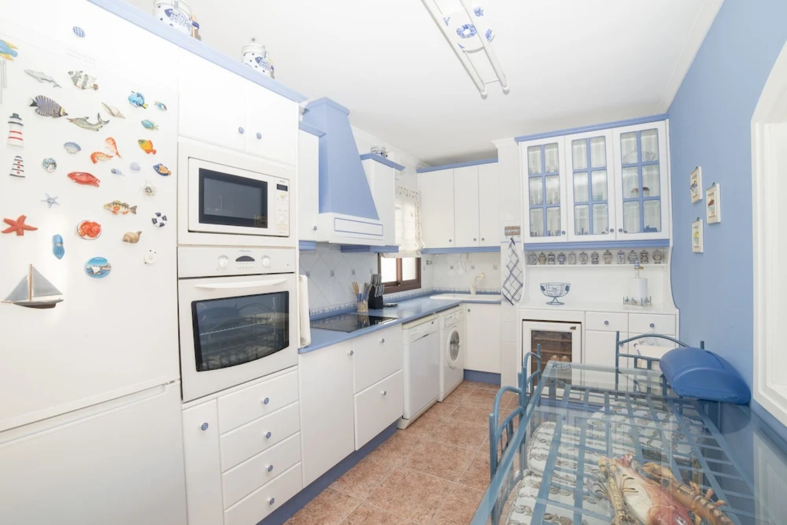 Lightbooking- Salty Salinetas