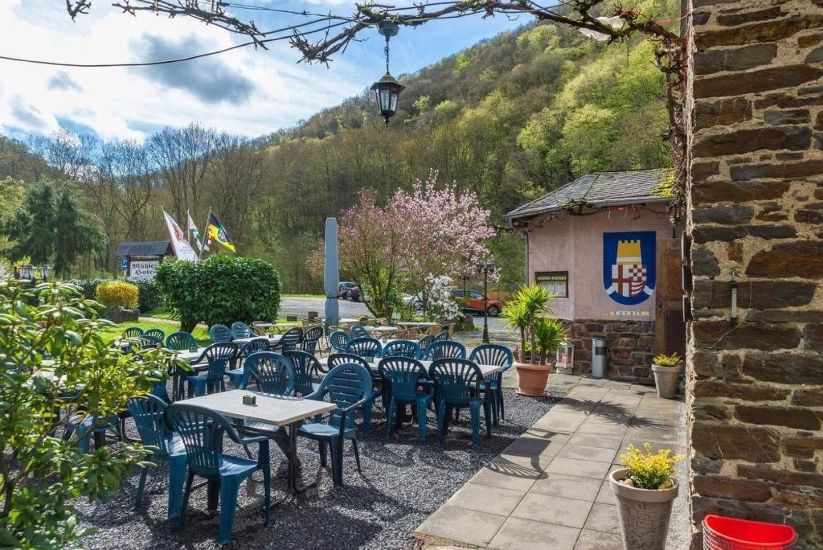 Mühlen Hotel KONSCHAKE Burgen