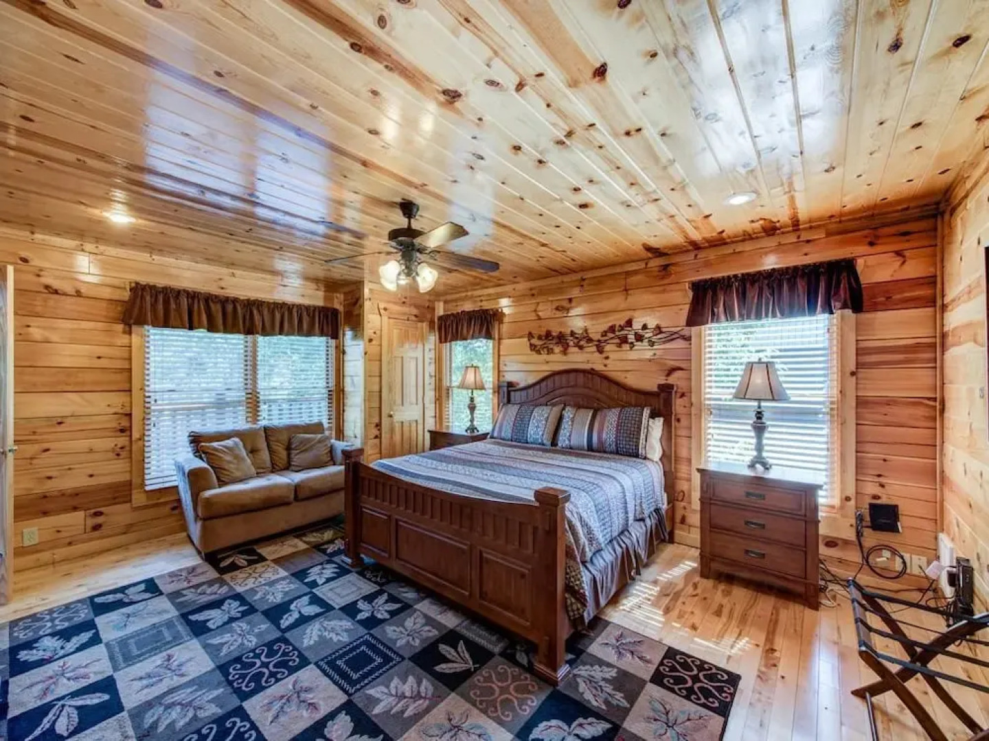 Smoky Ridge View - Three Bedroom Cabin