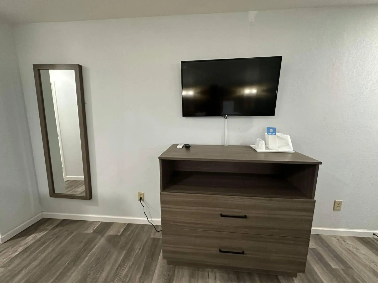 Suburban Studios Newport News – Hampton