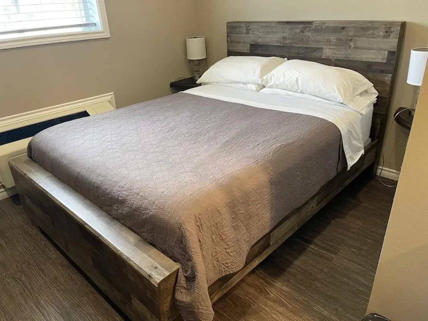 Timber Wolf Inn Motel