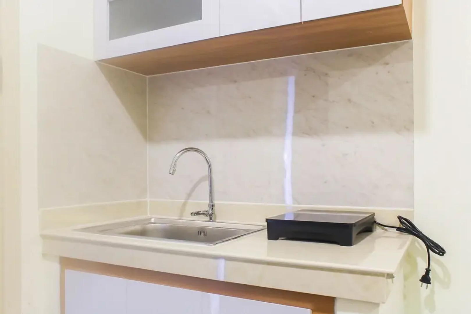 Comfort 1Br At Meikarta Apartment